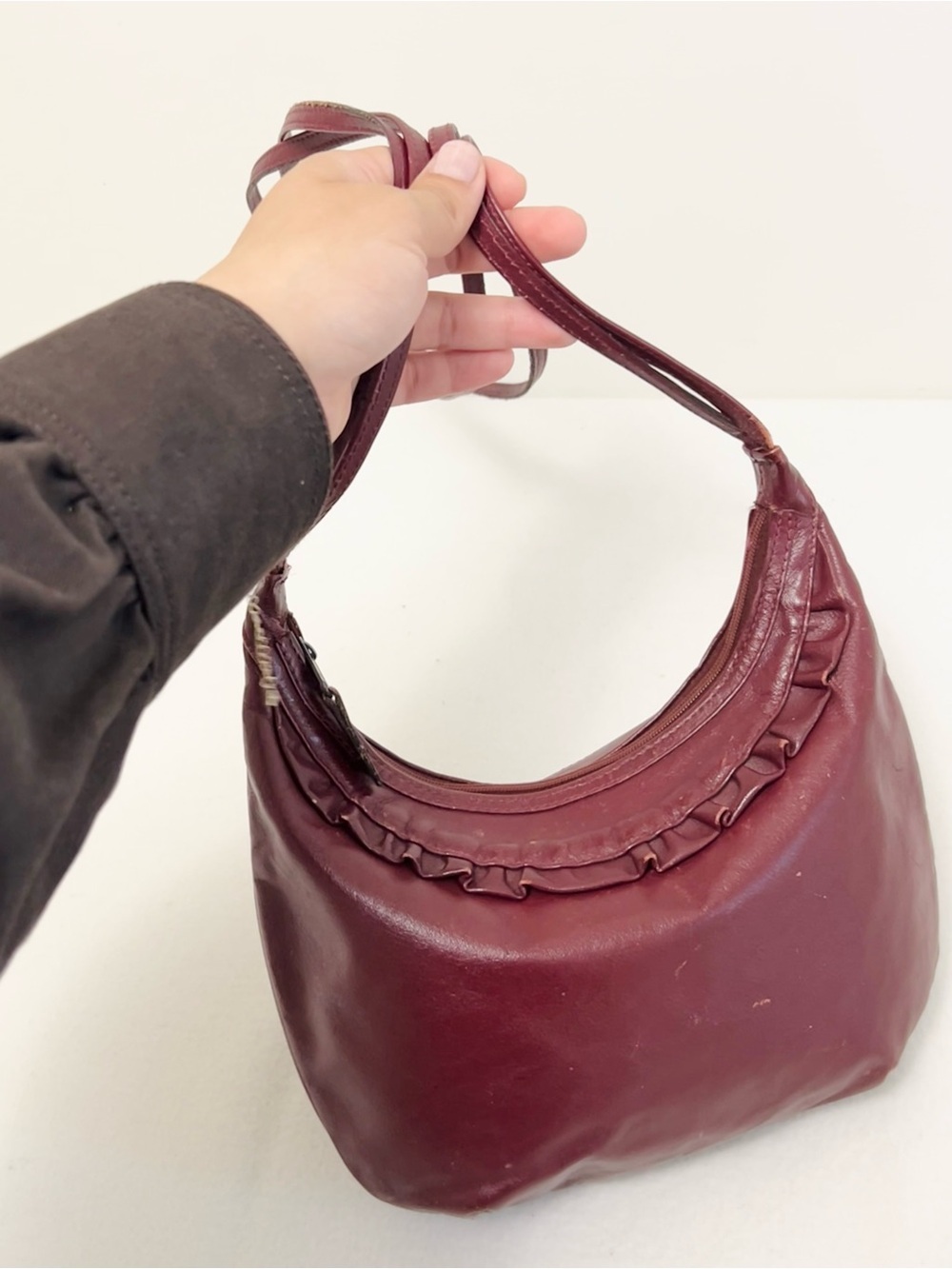 Vintage Bugatti Brazil Leather Crossbody Bag - Burgundy